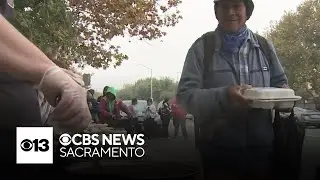 Stockton student-athletes give out meals to people who are homeless