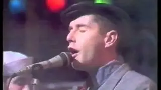 Frankie Goes To Hollywood - Ferry Cross The Mersey - Debut Appearance On The Tube.m4v