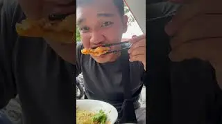 Street side meal 🥘 🤤 #hanoi #vietnamtravel #vietnam #food #backpacking #travel #vietnambackpacking