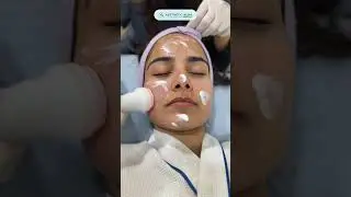 Here&rsquo;s our client enjoying the refreshing HydraFacial experience at Aesthetic Aura.