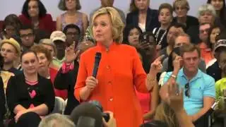Hillary Clinton's Worst Town Hall Ever in Two Minutes