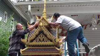 Moving the statue at Watt Samakki