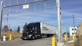 Vertical Lift Gate - Advanced Entry Systems of Canada