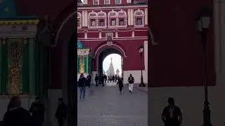 Show!! 🔔✨🇷🇺 #russia #kremlin #redsquare #moscow  #street #subscribe #shorts #bell #history