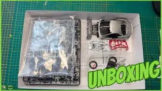 @TAMIYAINC - @MercedesBenz SLR McLaren - unboxing