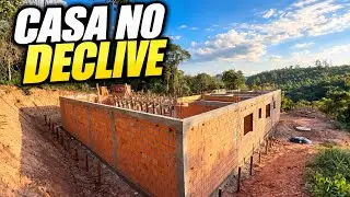 Terreno declive Constru&ccedil;&atilde;o de casa em L