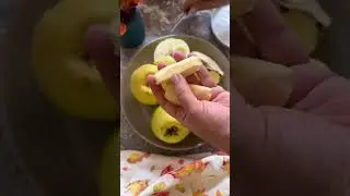 Запеченная айва с медом и грецкими орехами