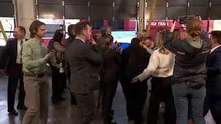 Biden, Newsom receive a briefing on wildfires at fire station