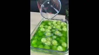 Gelatina com uvas verdes 🥗