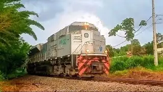 🚆Trem SD70 Min&eacute;rio Vazio Forma&ccedil;&atilde;o Locotrol 2+1 Bloco A- L&iacute;der 8365, 8795, Bloco B- 8442 Vag&otilde;es GDF.