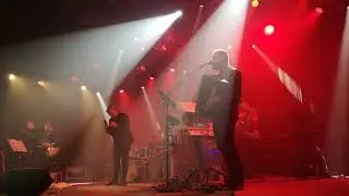 Aki Samuli & Onnenkerjäläiset - Rakkaustarina