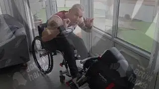 Wheelchair accessible rowing machine - Reebok - Quadriplegic spinal injury using it
