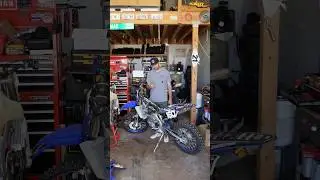 Cleaning a fuel injector