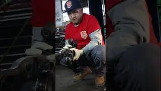 Resolver Sonidos y ruidos de suspensi&oacute;n?  encontramos el falla!!  #luiselmecanico #automobile