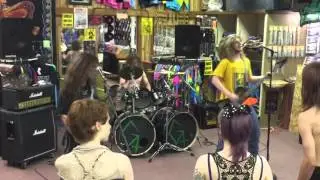 Gomorrah - Cross Under Fire live at Ernie November