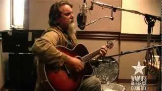 Darrell Scott - No Use Living For Today [Live at WAMU's Bluegrass Country]