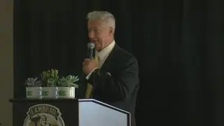 Literacy Green Bay hosts breakfast award ceremony, Local 5's Tom Zalaski emcees