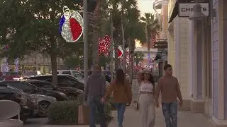 Local Christmas shoppers under the wire to get gifts under the tree