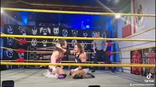 Santino Bros Wrestling... Tyler Bateman vs Che Cabrera