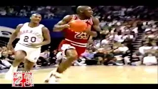 Michael Jordan Amazing Breakaway Dunk vs D.Mavericks (1992)