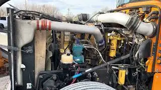 2004 Peterbilt Semi Engine Running 