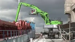 SENNEBOGEN 870 Mobile port operation