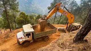 Most Dangerous Road Construction EVER! Excavator & Dump Trucks