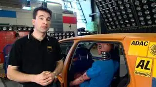 Niezapięte pasy w aucie -  crash test ADAC