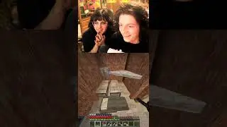 MY GIRLFRIEND HELPED ME RAID... #gaming #minecraft #minecraftmemes #rust #rustraid #raid #creebus