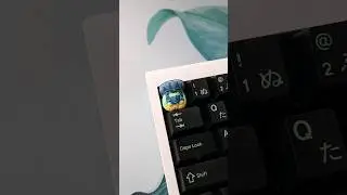A beautiful lady on your keyboard    #unboxing #resin #artisan #keycaps #mechanicalkeyboard