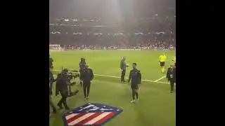 CRISTIANO RONALDO AVOIDED WALKING ON ATELETICO MADRID BADGE WHILE LEAVING THE STADIUM 🙌🏻🙌🏻