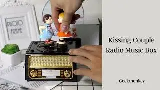 Kissing Couple Radio Music Box