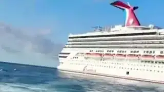 CARNIVAL MEGA CRUCERO MAS GRANDE DEL MUNDO #mar #lancha #barco #olas #crucero #agua 