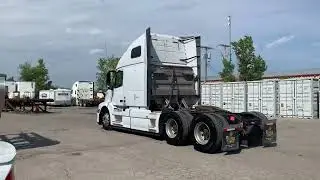2018 Volvo VNL 670 Semi Truck