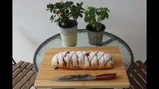 A Quick 'Cheaters' Apple Strudel - Magda's Oven Recipes