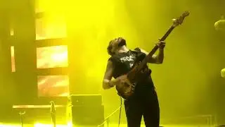 Adamlar 10. Yıl - Sarılırım Birine Solo @ VW Arena