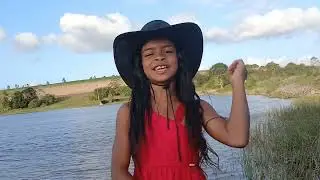 Karolaine Duarte - Hoje Eu Vim De Bota  (Clipe Oficial)