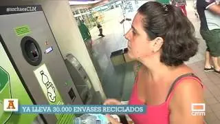 Máquinas que te pagan por reciclar