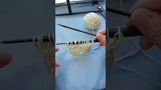 😲 2 Different Size Needle Knitting!