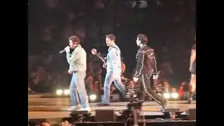 Waffle House (Live) - Jonas Brothers