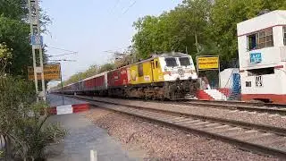 FLAT 110 KMPH | Swarna Jayanti Rajdhani Express 12957 at MPS