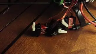 Text ALZRC D 452 MG servos