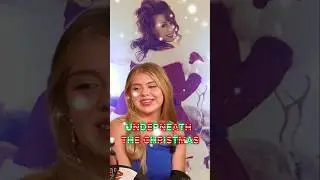 Nuestros forasteros se animan, sueltan la pena y se ponen a cantar 🎶🎄