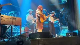 Noeline Hofmann - ‘Sleepless Nights’ Live