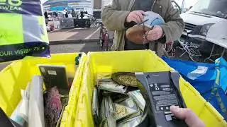 Нашла наличные в желтых контейнерах по 1 фунту #авторазборка