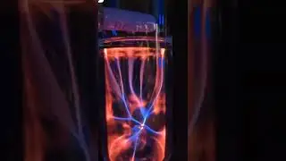 The Plasma Bong - Dab rig or waterpipe , USB or battery powered.