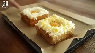 Crispy toast with egg and cheese!! Toast with garlic butter! Delicious breakfast!