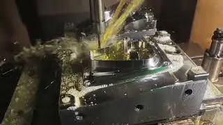 Plastic injection molds manufacturing processing with CNC machining at UPMOLD