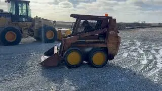 2001 CASE 1840 For Sale