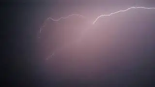 Lightning in slowmotion 7680 fps Huawei Mate 30 pro